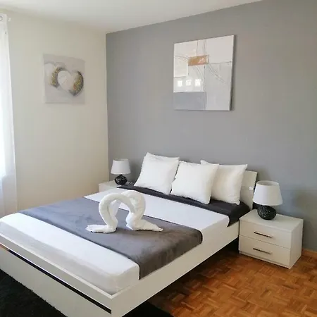 Apartment White Pearl *